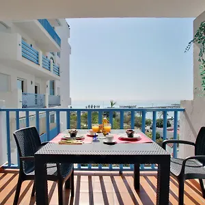 https://apartamento-el-faro-estepona.es-andalucia.com