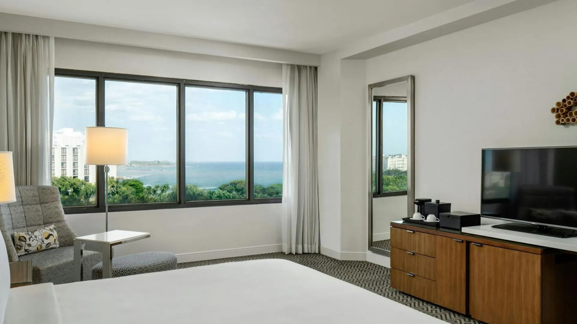 Renaissance Santo Domingo Jaragua Hotel & Casino